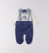 tutina intera con piede neonato